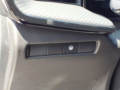 New 2026 Nissan Kicks SR w/ Cold Weather Package AWD/4WD image 19