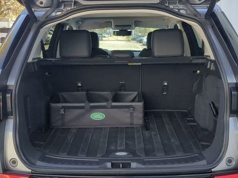 Used 2025 Land Rover Discovery Sport S image 37