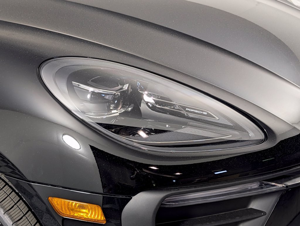New 2026 Porsche Macan AWD/4WD image 15