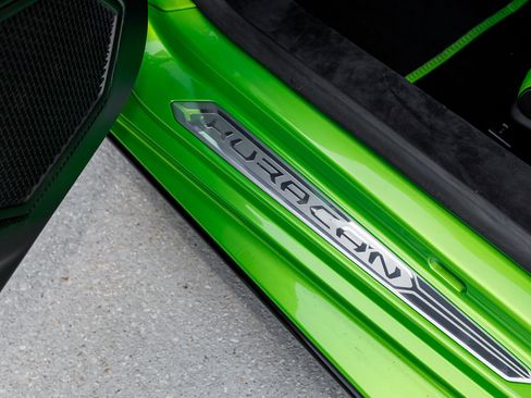 Used 2023 Lamborghini Huracan Tecnica image 31