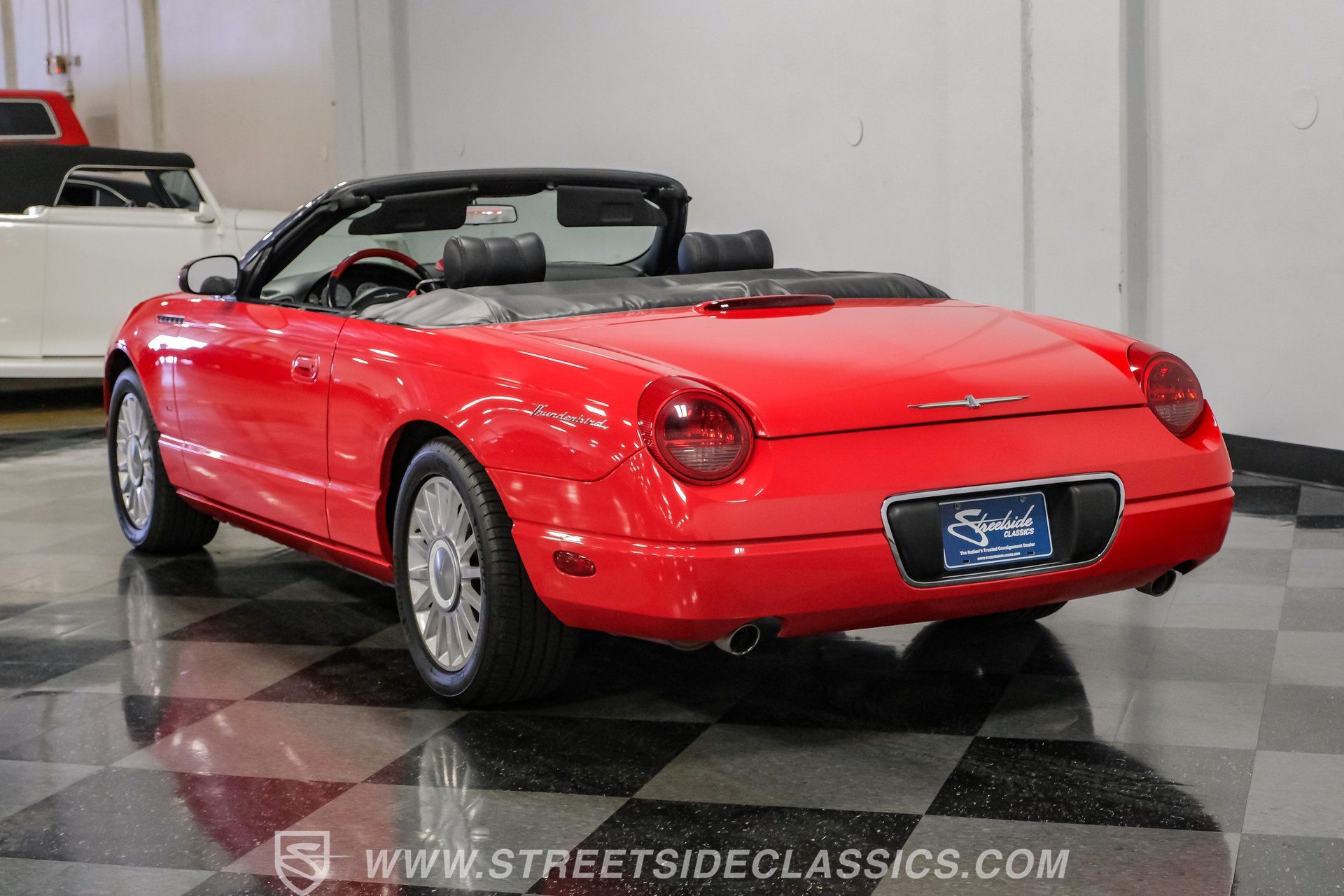 Used 2004 Ford Thunderbird RWD image 9