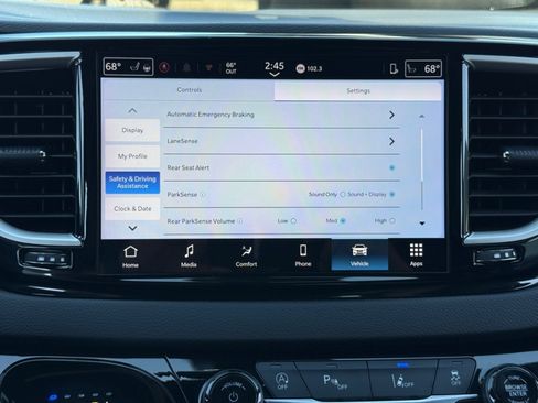 Used 2025 Chrysler Pacifica Select FWD image 14