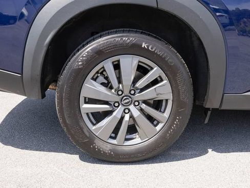 Used 2025 Nissan Pathfinder SV AWD/4WD image 10
