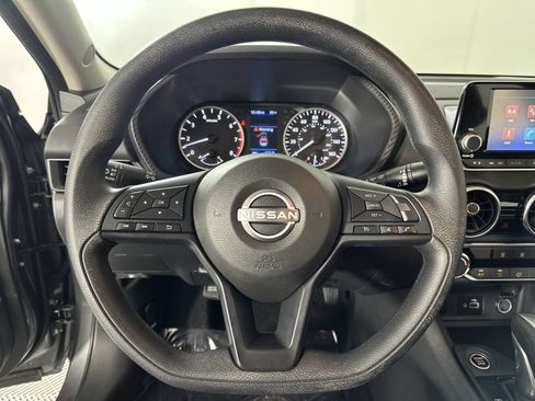 Used 2025 Nissan Sentra S FWD image 14