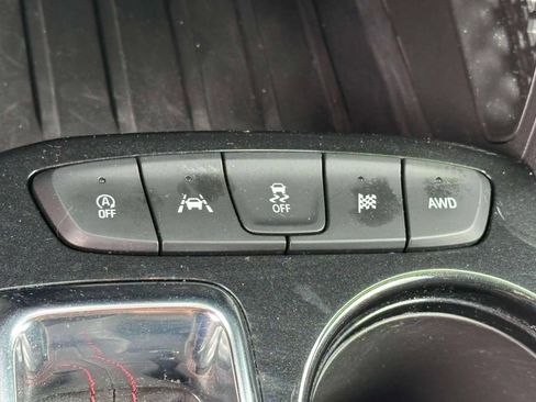 Used 2023 Chevrolet TrailBlazer RS AWD/4WD image 29