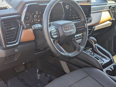Used 2025 GMC Canyon AT4 AWD/4WD image 16