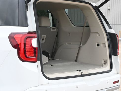 Used 2023 GMC Acadia Denali AWD/4WD image 23