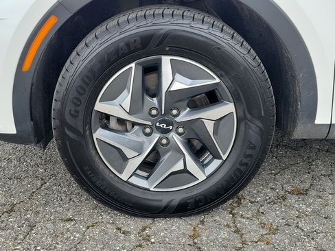 Used 2022 Kia Sorento S AWD/4WD image 12