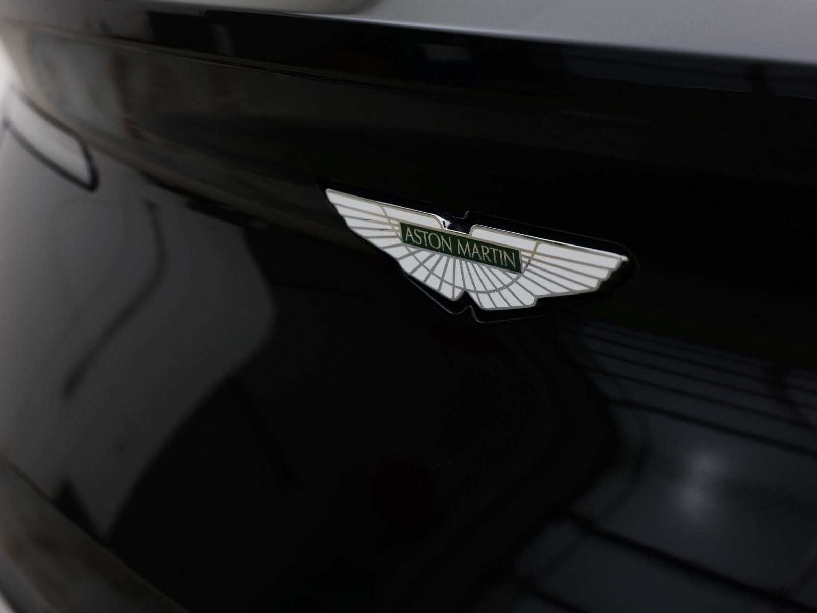 Used 2018 Aston Martin DB11 V12 RWD image 20