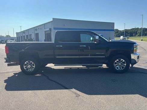 Used 2019 Chevrolet Silverado 2500 LTZ w/ Duramax Plus Package AWD/4WD image 6