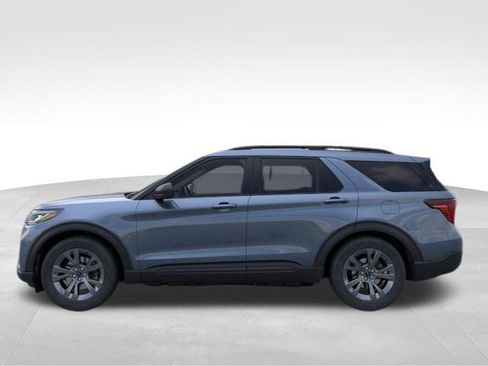 New 2026 Ford Explorer Active AWD/4WD image 4