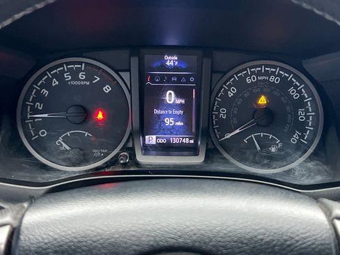 Used 2018 Toyota Tacoma TRD Sport w/ Technology Package image 24