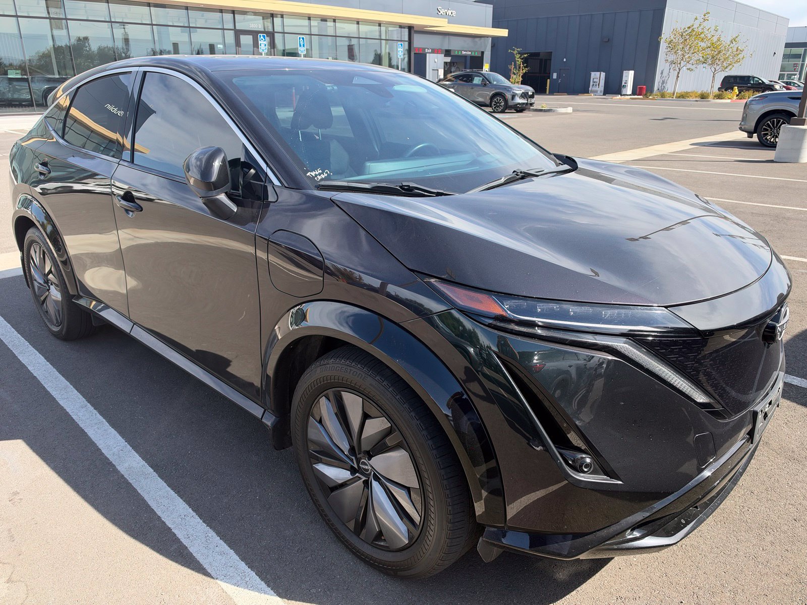 Used 2023 Nissan Ariya FWD image 1