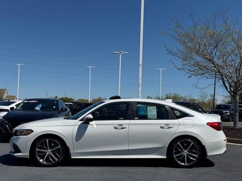 Used 2023 Honda Civic Touring image 6