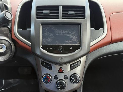 Used 2016 Chevrolet Sonic LT FWD image 25
