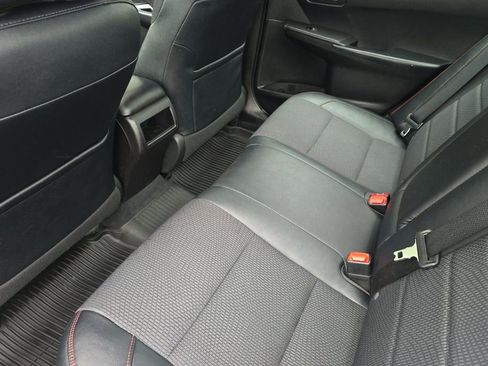 Used 2017 Toyota Camry SE w/ Moonroof Package image 12