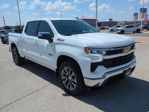 Used 2026 Chevrolet Silverado 1500 LT AWD/4WD image 2