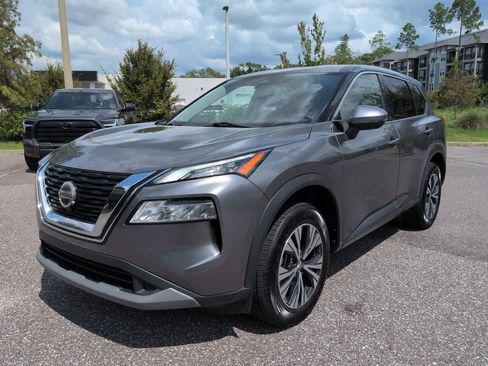 Used 2021 Nissan Rogue SV FWD image 2