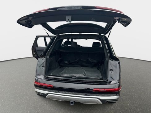 Used 2025 Audi Q7 2.0T Premium image 11