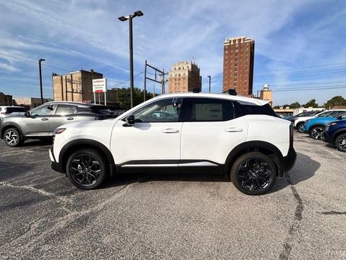 New 2026 Nissan Kicks SR w/ SR Premium Package image 6