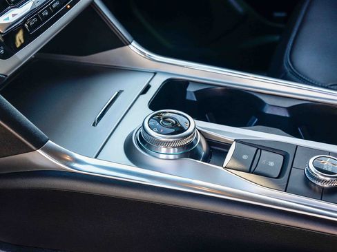 Used 2023 Ford Explorer XLT w/ Equipment Group 202A image 19