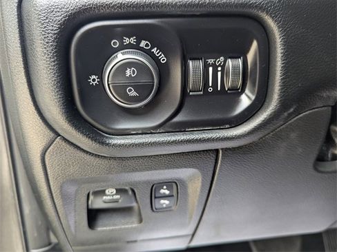 Used 2022 RAM 1500 Laramie image 12