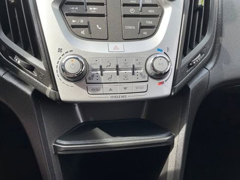 Used 2017 Chevrolet Equinox Premier w/ Enhanced Convenience Package image 18