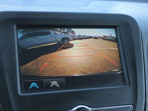 Used 2018 Chevrolet Equinox LT image 18