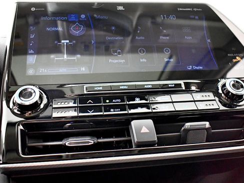 Used 2022 Toyota Highlander Platinum image 29