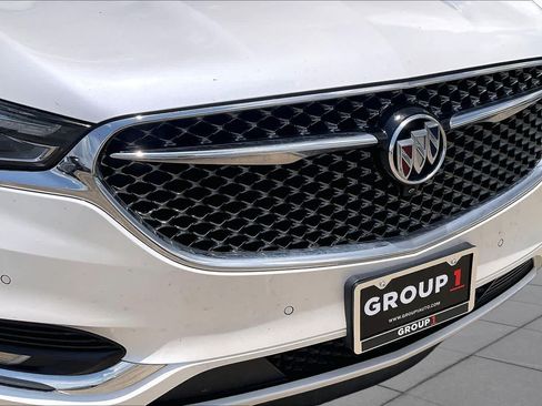 Used 2021 Buick Enclave Avenir w/ Avenir Technology Package AWD/4WD image 28