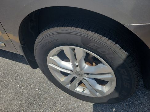 Used 2012 Nissan Rogue SV FWD image 7