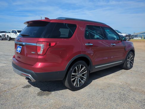 Used 2016 Ford Explorer Platinum AWD/4WD image 3