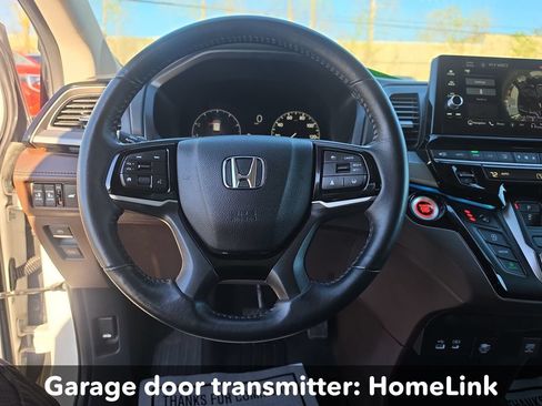 Used 2025 Honda Odyssey Touring image 15