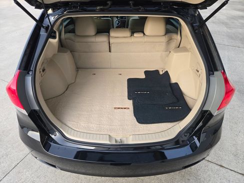 Used 2011 Toyota Venza AWD w/ Premium Pkg #2 image 16