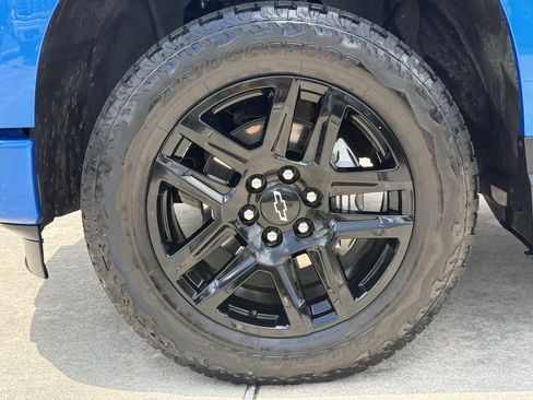 Used 2025 Chevrolet Silverado 1500 Custom w/ Turbomax Blackout Package RWD image 12