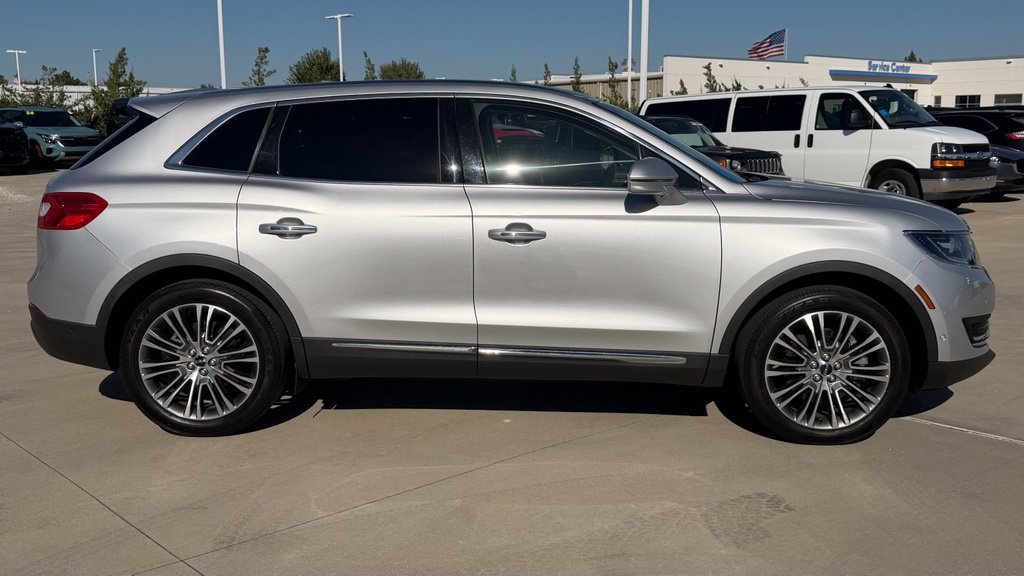 Used 2016 Lincoln MKX Reserve w/ Technology Package AWD/4WD image 6