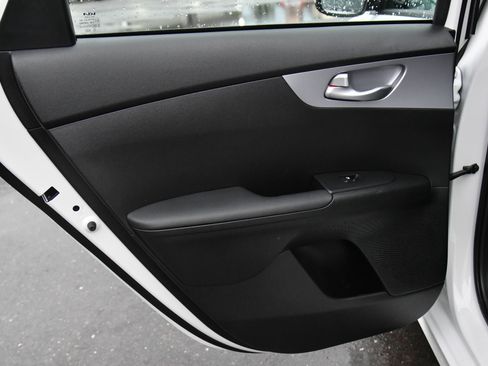 Used 2024 Kia Forte LXS image 28