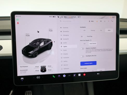 Used 2023 Tesla Model Y Performance image 33