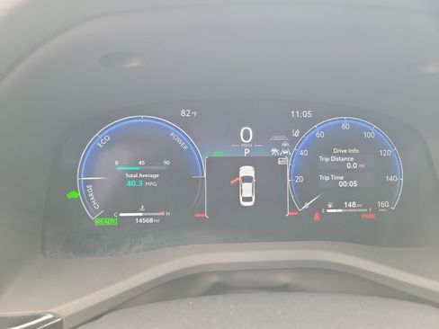 Used 2025 Toyota Camry XLE FWD image 25