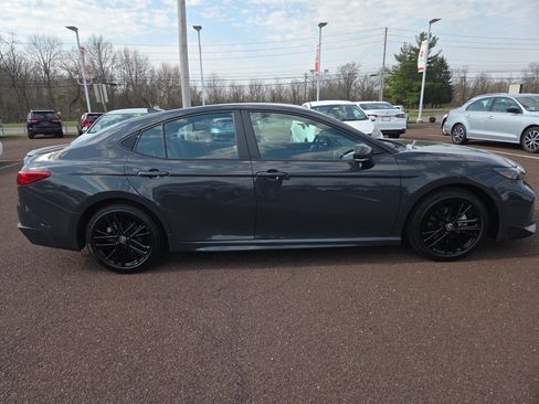 Certified 2025 Toyota Camry SE image 2