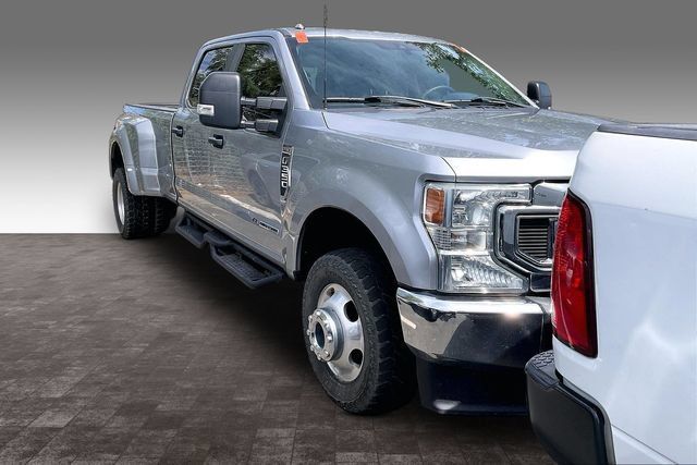 Used 2022 Ford F350 XL w/ STX Appearance Package AWD/4WD image 2