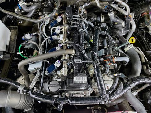 Used 2025 Toyota 4Runner SR5 image 32