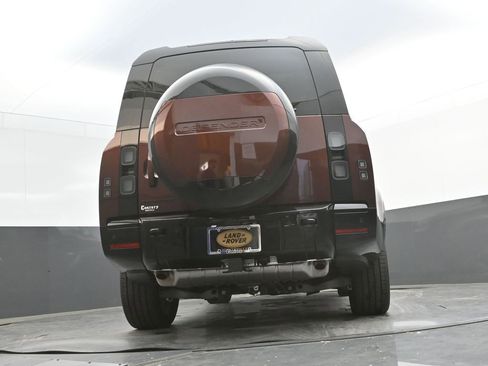 New 2026 Land Rover Defender 130 X-Dynamic SE AWD/4WD image 39