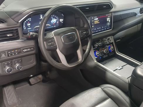 Used 2023 GMC Yukon XL Denali AWD/4WD image 10