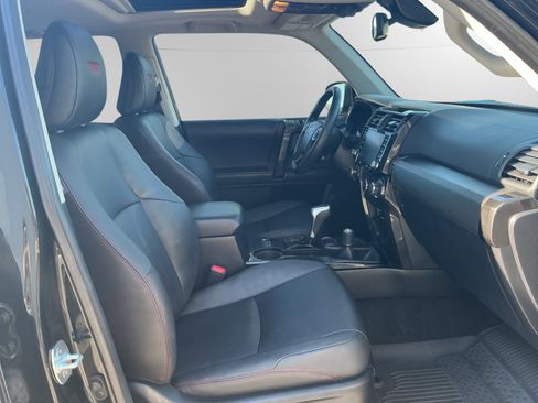 Certified 2020 Toyota 4Runner TRD Off-Road Premium w/ Moonroof Package AWD/4WD image 15