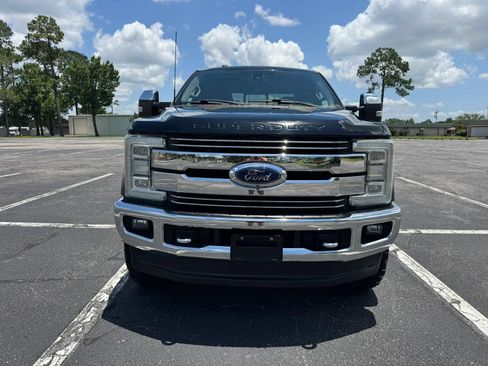 Used 2018 Ford F250 Lariat w/ Lariat Ultimate Package AWD/4WD image 3