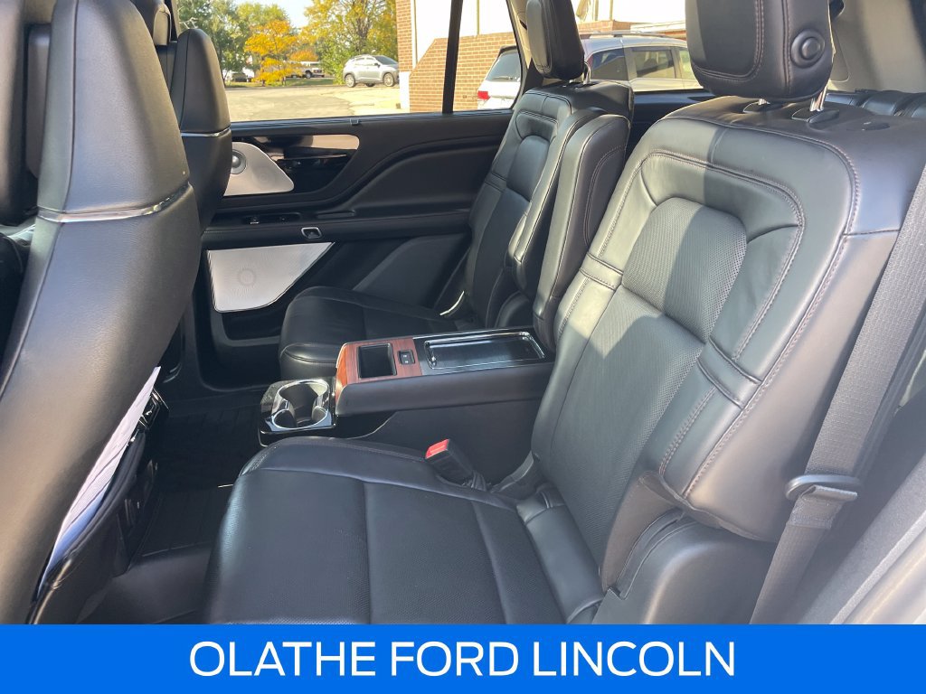 Certified 2020 Lincoln Aviator Reserve w/ Equipment Group 201A AWD/4WD image 17