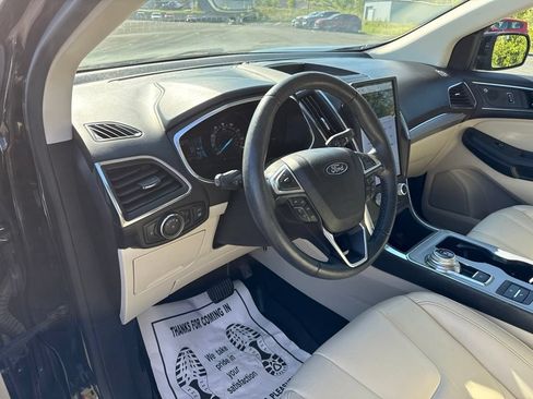 Used 2021 Ford Edge Titanium AWD/4WD image 17