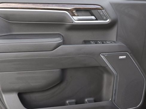 Used 2022 GMC Sierra 1500 Elevation w/ Elevation Premium Package image 12