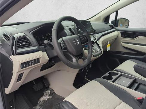 New 2026 Honda Odyssey Elite image 3